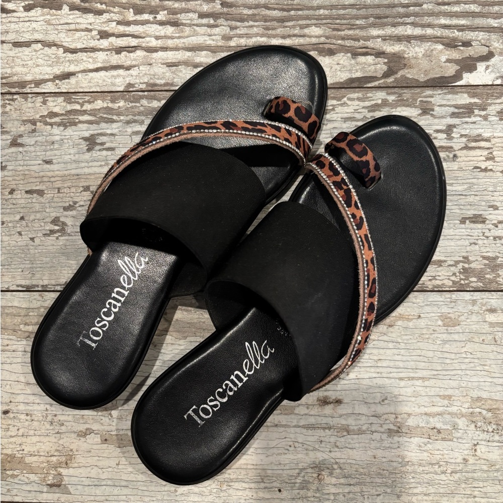 Toscanella Black and Leopard Sandals